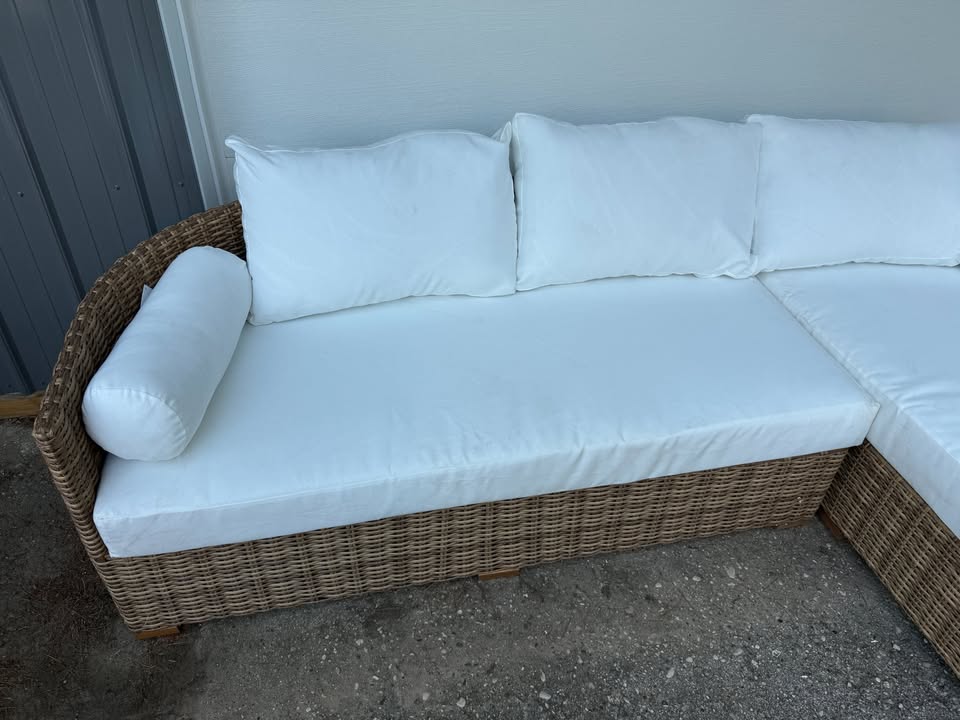 Maddie 100" Wicker Chaise Sectional