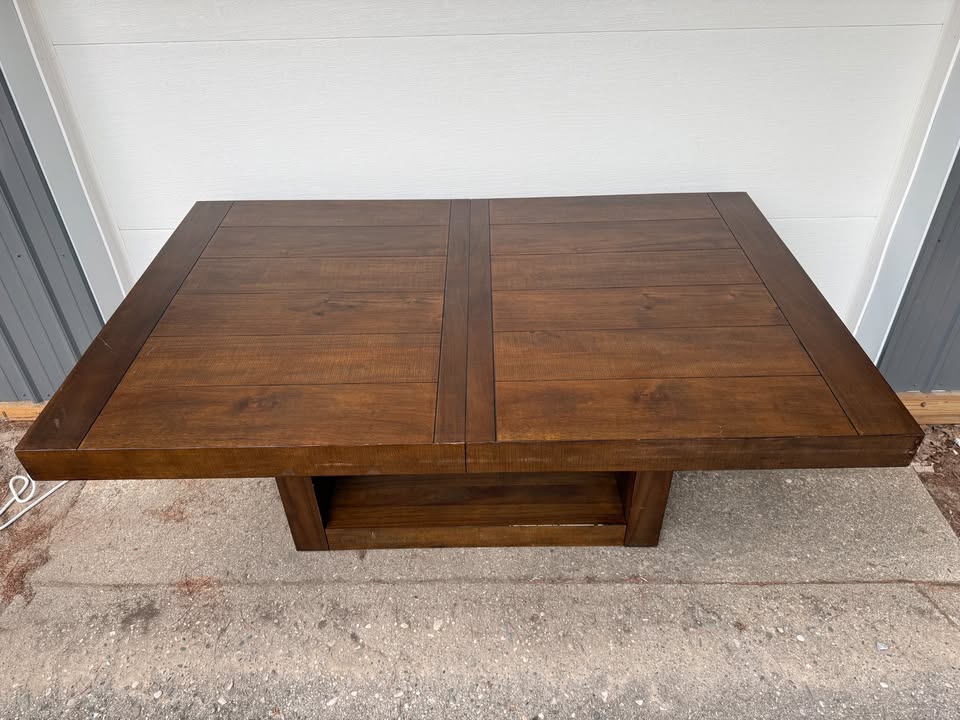 Steve Silver Garland Extension Dining Table