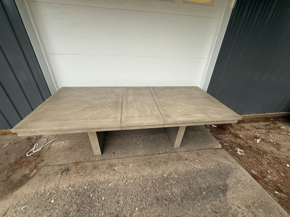 Yetaria Modern Farmhouse Dining Table