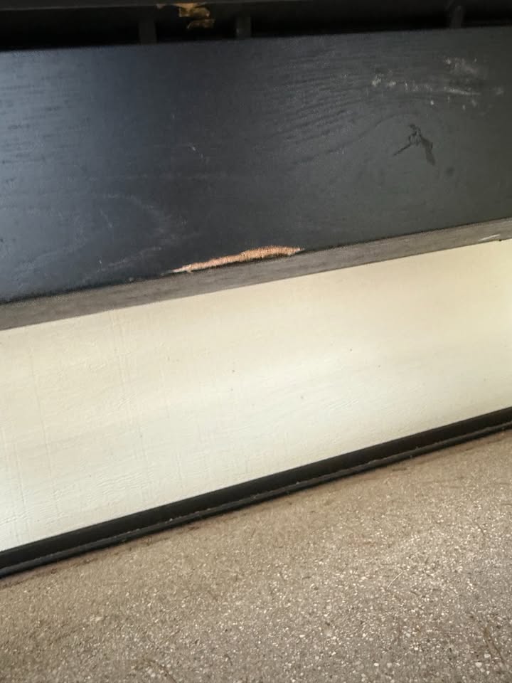 Steve Silver Aubrey Dining Table