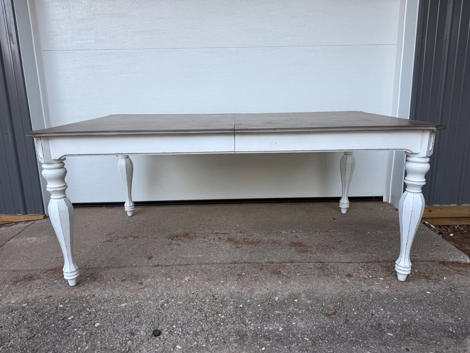 Colchester Extendable Dining Table