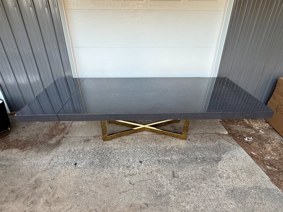 Maximo Dining Table - Black/Gold