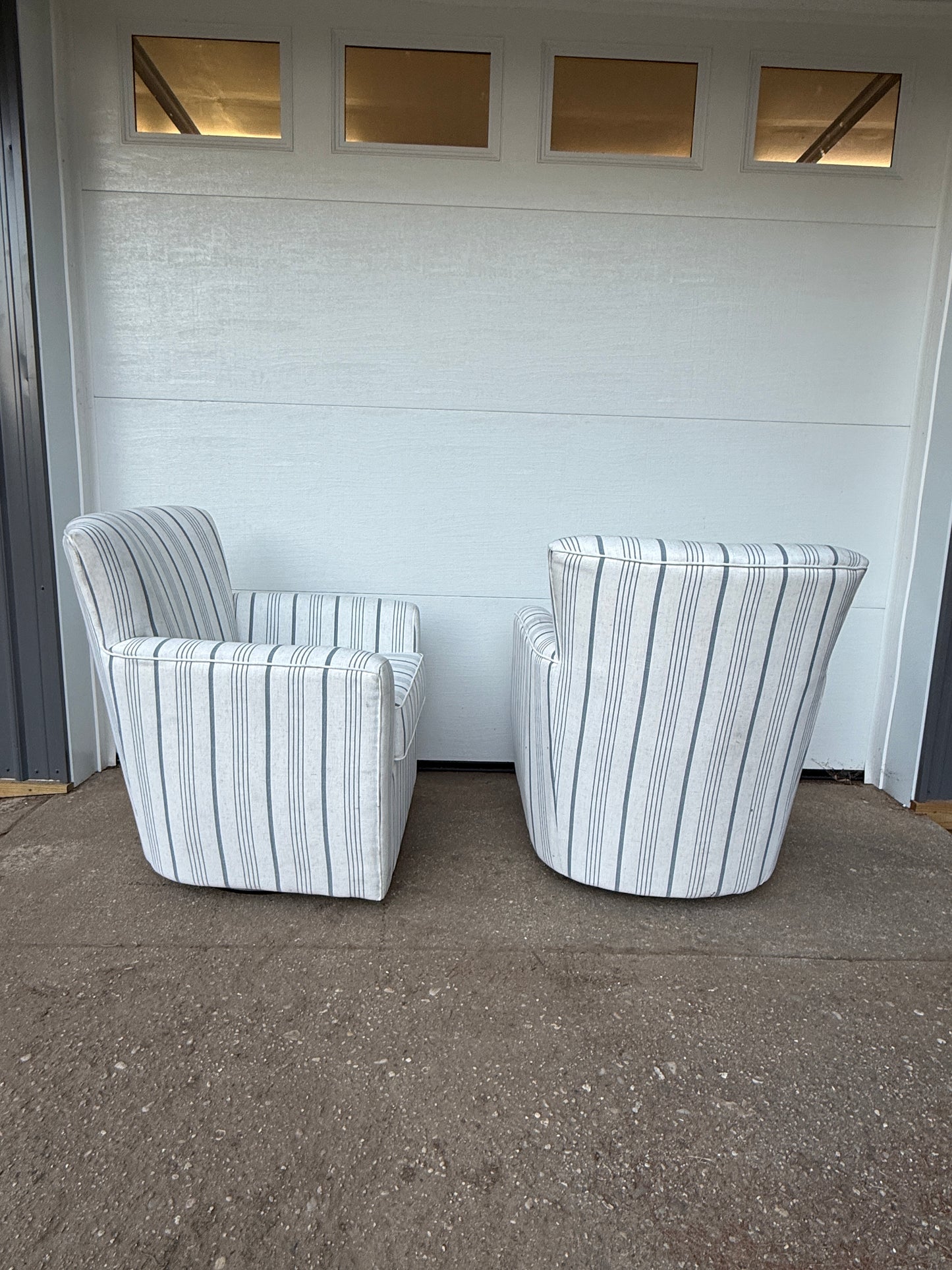 Jofran Inc. Blakely Swivel Accent Chairs - Pair